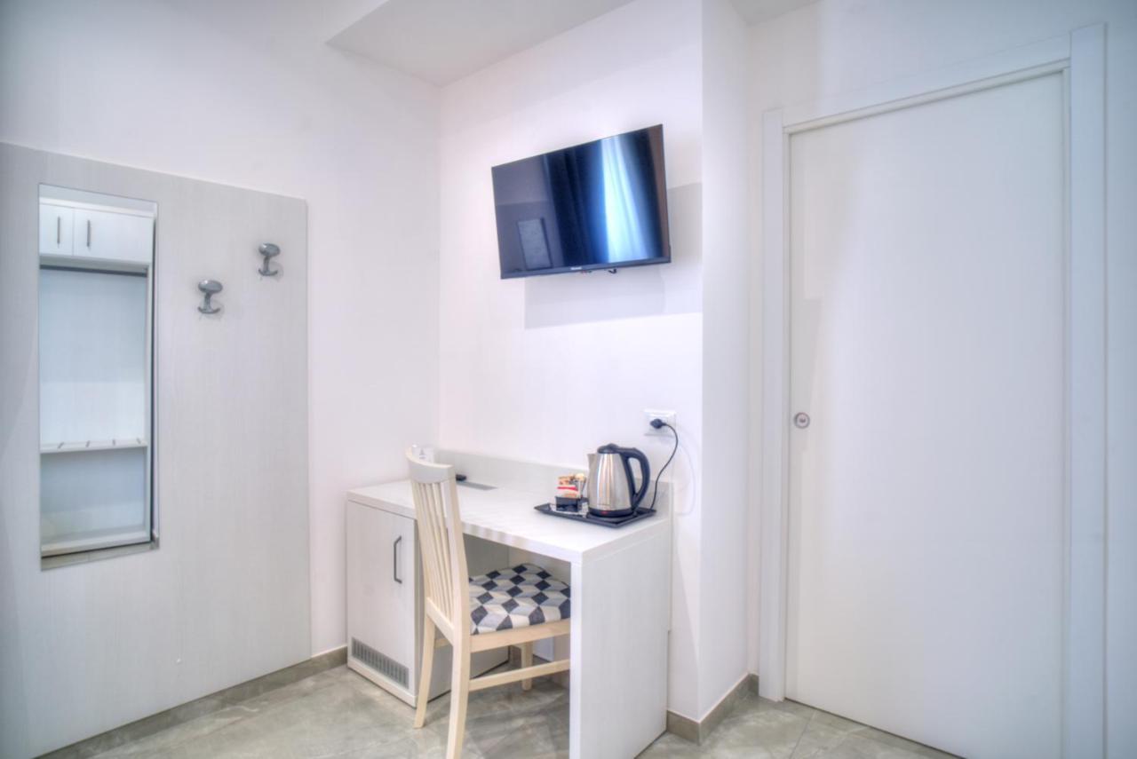 Hotel Porto Di Roma 2*