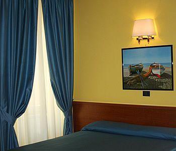 Porto Di Roma Hotel 2*